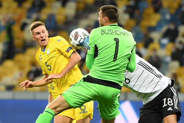 林崴17分郭昊文13+6+7 同曦力克青岛止连败