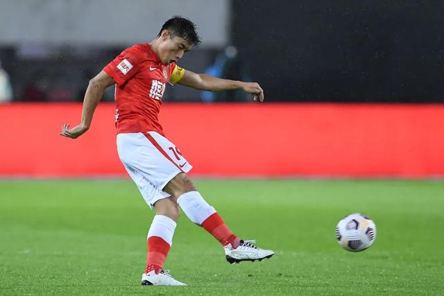 苏群建议重新启用王哲林：他打亚洲球队是一绝