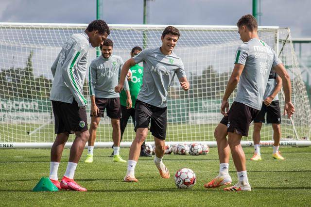 TA：哈兰德与曼城续约9年半 合同金额史无前例